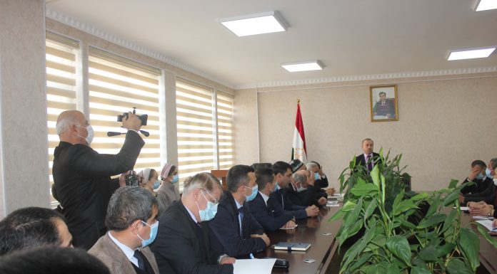 РӮЗИ ПАРЧАМ ДАР ФАКУЛТЕТ