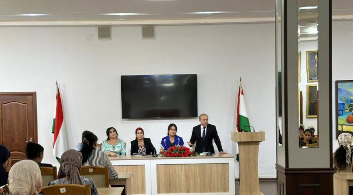 ВОХӮРИИ СУДМАНД БО ДОНИШҶӮДУХТАРОНИ ФАКУЛТЕТИ ФИЛОЛОГИЯИ ТОҶИК